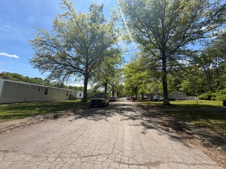 Primary Photo Of 1-27 Oak Dr, Buena Vista Manufactured Housing Mobile Home Park For Sale