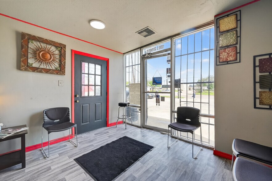 More Photos Of 10090 S Gessner, Houston General Retail For Sale