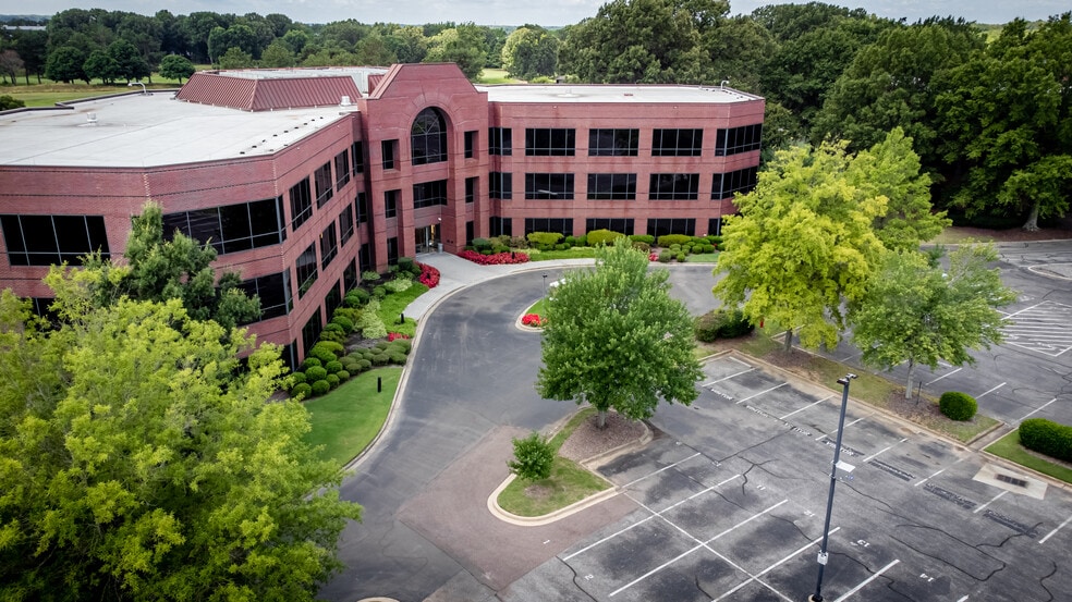More Photos Of 8295 Tournament Dr, Memphis Coworking Space