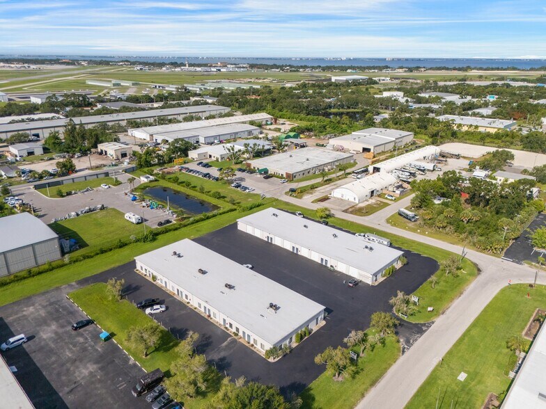 More Photos Of 1390 Commerce Blvd, Sarasota Unknown For Lease