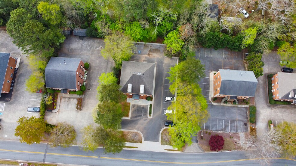 More Photos Of 585 Colonial Park Dr, Roswell Loft Creative Space For Lease