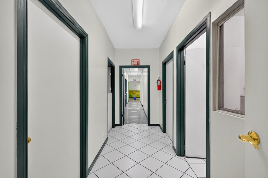 More Photos Of 1167-1201 E Florence Ave, Los Angeles Warehouse For Lease