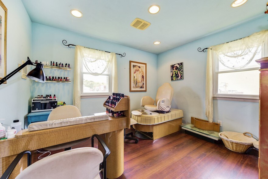 More Photos Of 75 Hartford Rd, Delran Storefront Retail Office For Sale