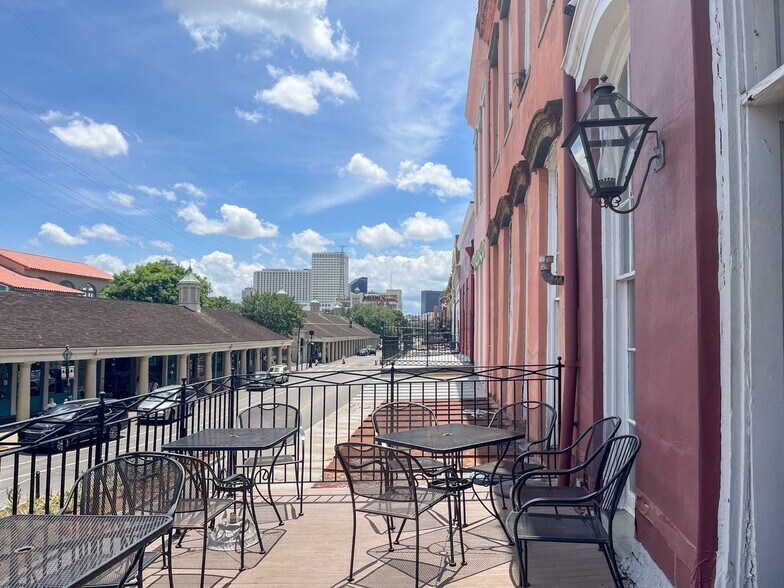 More Photos Of 933 Decatur St, New Orleans Storefront For Sale