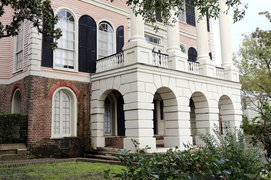 More Photos Of 635 E Bay St, Charleston Office Residential For Lease