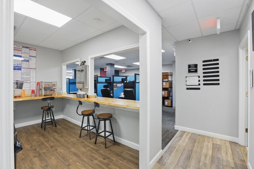 More Photos Of 5639 Hansel Ave, Orlando Medical For Lease