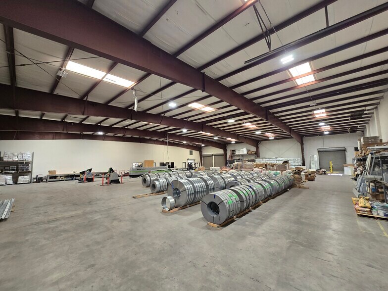 More Photos Of 1041 Eastside Rd, El Paso Warehouse For Sale