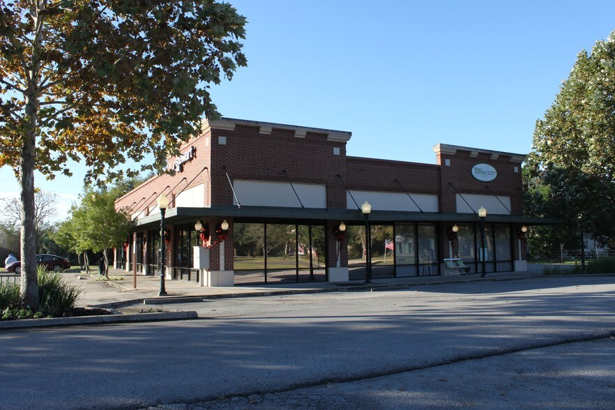 More Photos Of 30525 1st St, Fulshear Storefront For Lease