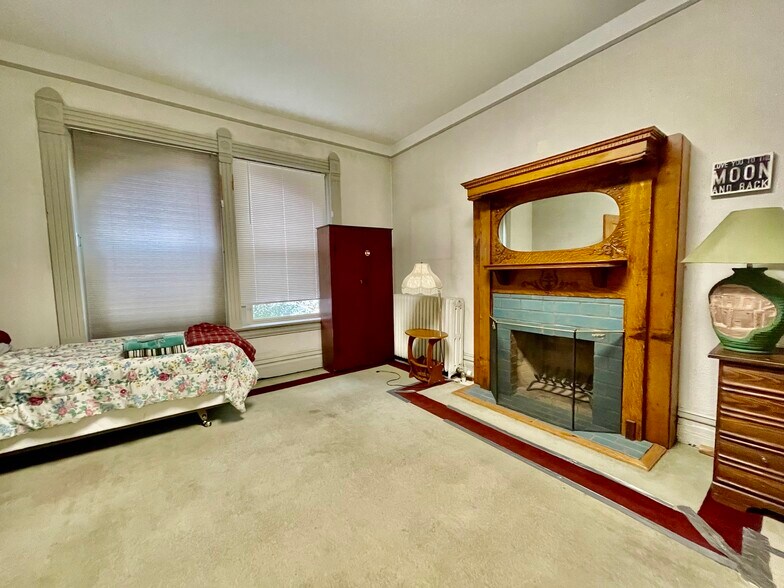 More Photos Of 1544 Pearl St, Denver Office Residential For Sale