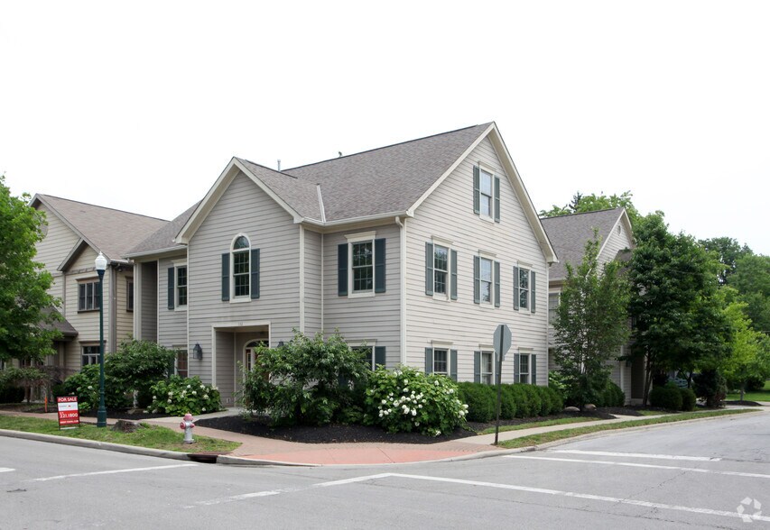 More Photos Of 132 N High St, Gahanna Office For Sale