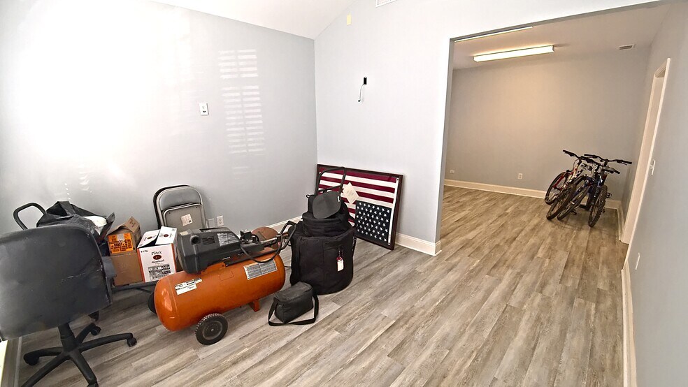 More Photos Of 239-243 River Park North Dr, Woodstock Medical For Sale