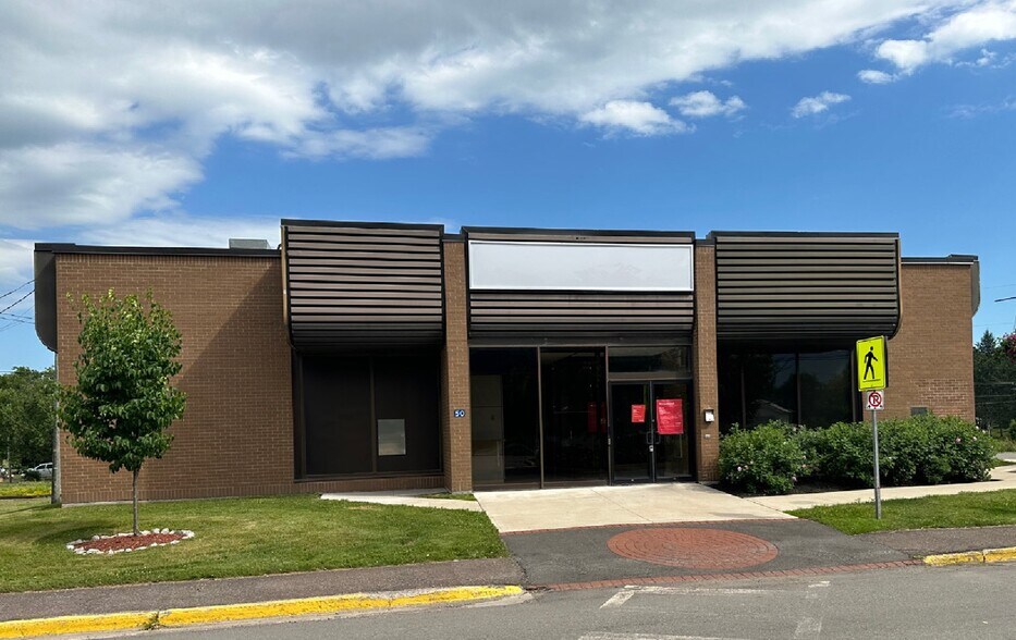 More Photos Of 110 River Valley Dr, Grand Bay-westfield General Retail For Lease