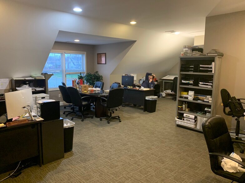 More Photos Of 399 Oak St, South Amboy Flex For Lease