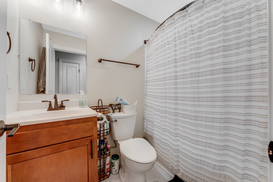 More Photos Of 940 Stewart St, Morgantown Apartments For Sale