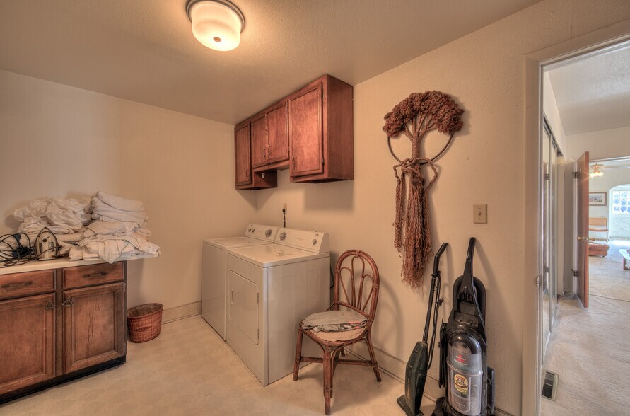 More Photos Of 195 E 200 N, Moab Specialty For Sale