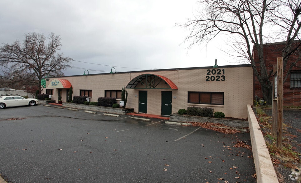 More Photos Of 2017-2023 N Davidson St, Charlotte Flex For Lease
