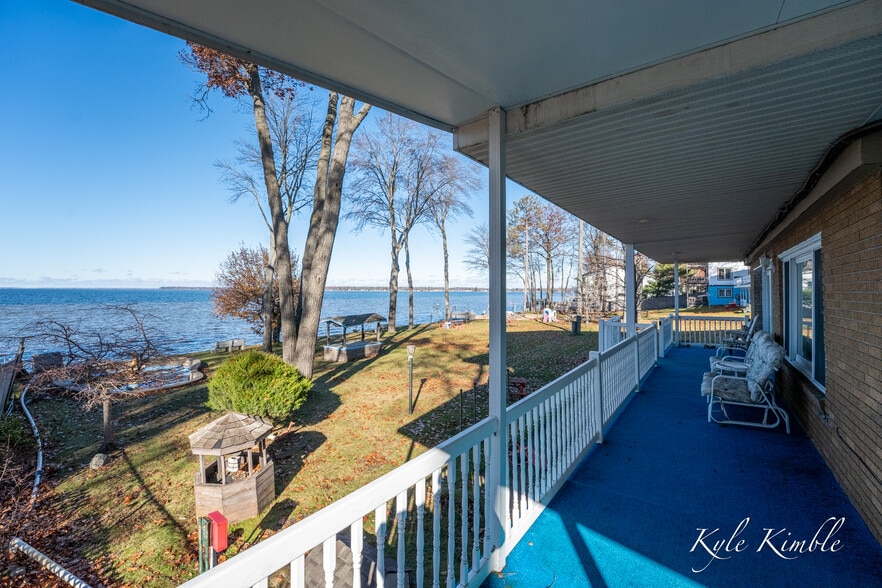 More Photos Of 104 W Houghton Lake Dr, Prudenville Hotel For Sale