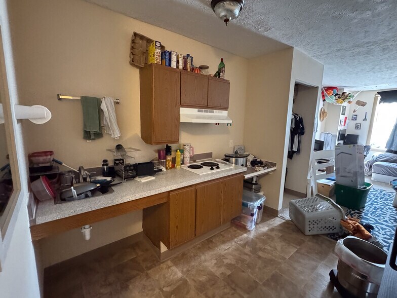 More Photos Of 243 E Main St, Alliance Apartments For Sale