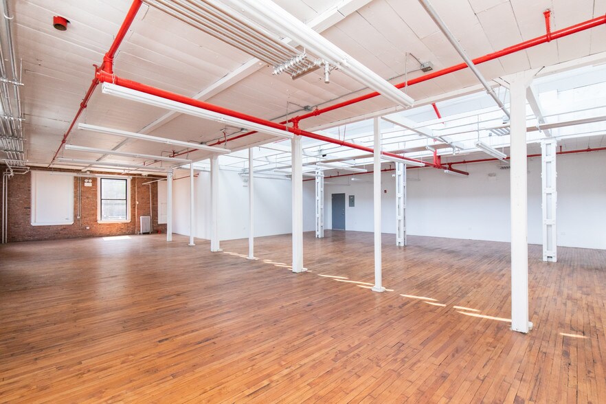 More Photos Of 540 39th St, Union City Warehouse For Lease