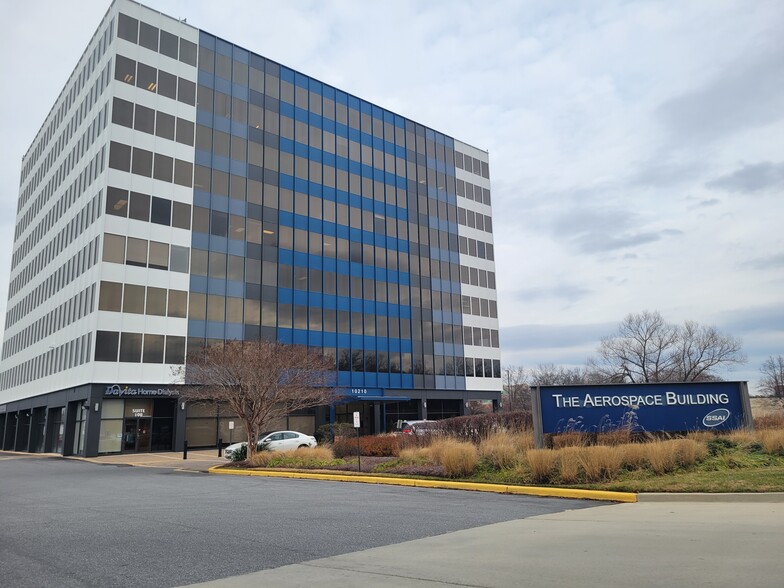 Primary Photo Of 10210 Greenbelt Rd, Lanham Medical For Lease