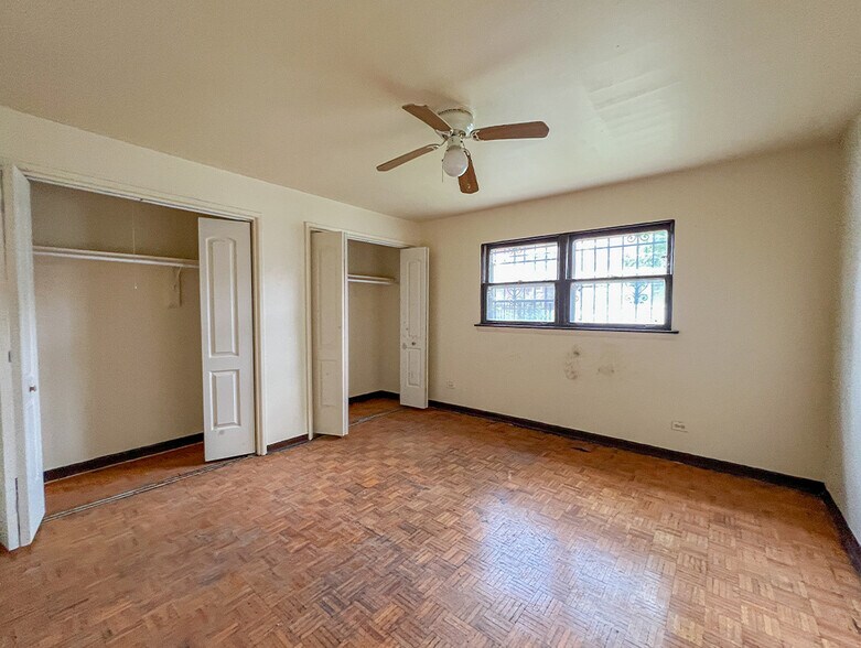 More Photos Of 7727 S Colfax Ave, Chicago Apartments For Sale
