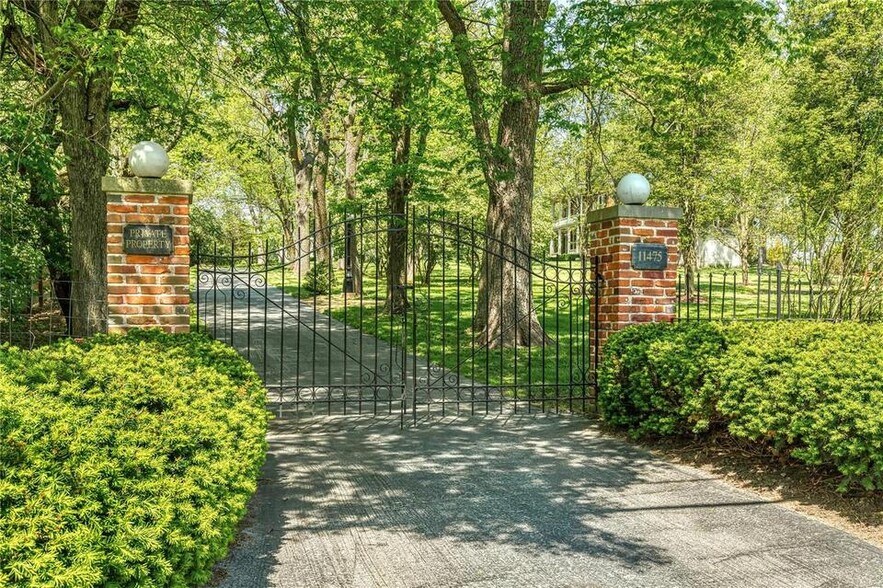 More Photos Of 11475 Lilac Ave, Saint Louis Specialty For Sale