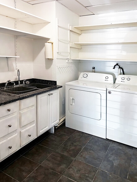 More Photos Of 1401 Pennsylvania Ave, Wilmington Apartments For Sale