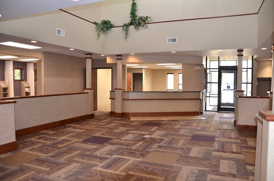 More Photos Of 515 7th Ave SE, Cedar Rapids Medical For Sale