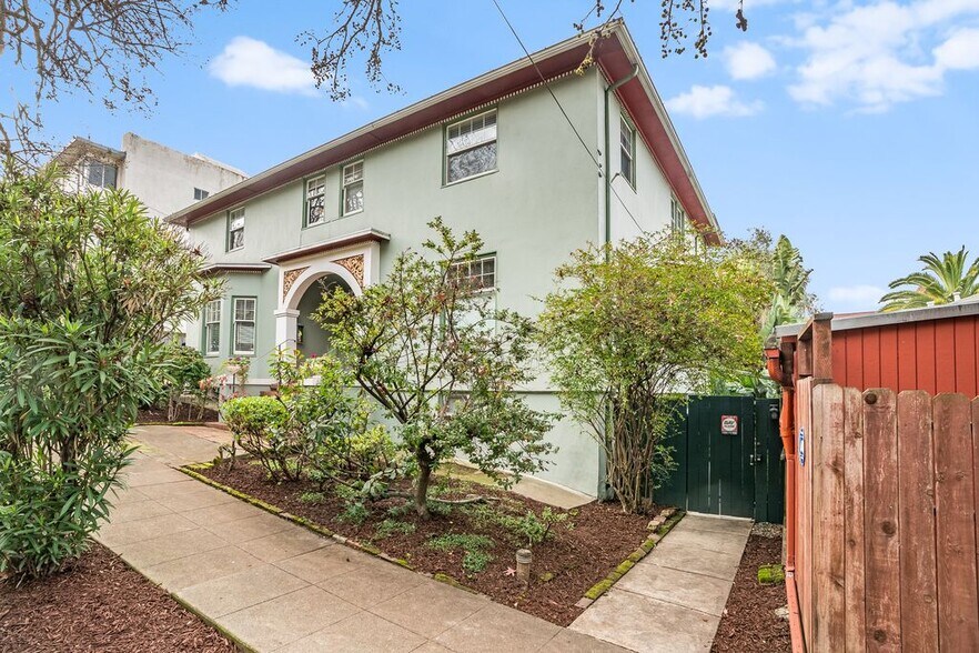 Primary Photo Of 95 Moss Ave, Oakland Apartments For Sale