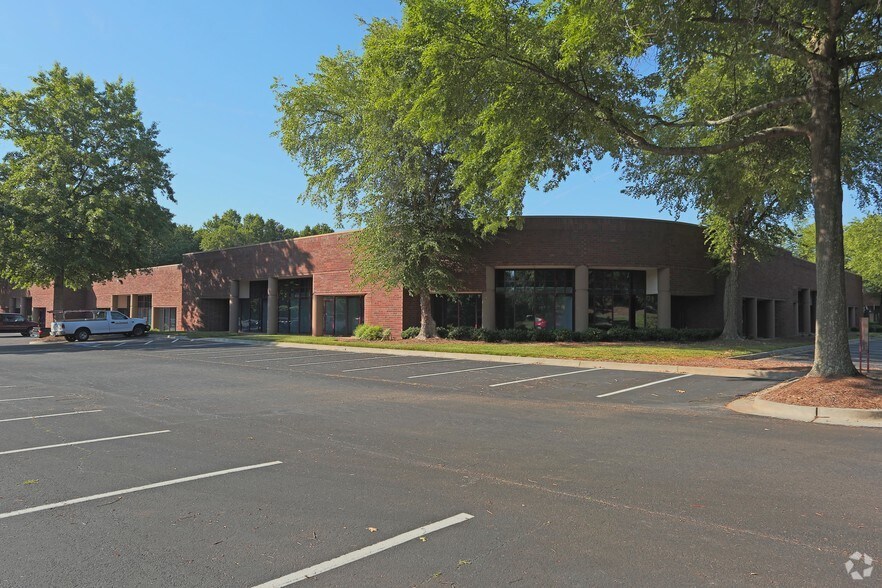 Primary Photo Of 1650 Oakbrook Dr, Norcross Light Distribution For Lease