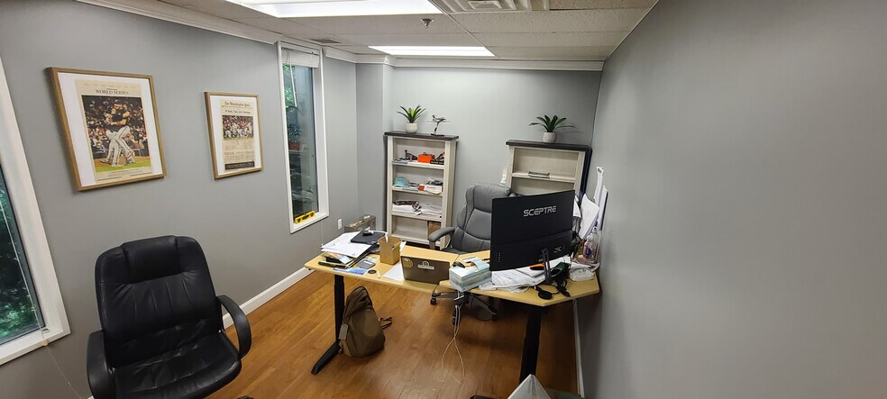 More Photos Of 310 N 21st St, Purcellville Manufacturing For Lease