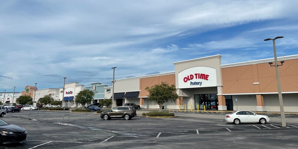 More Photos Of 5031-5417 US Highway 19, New Port Richey Unknown For Lease