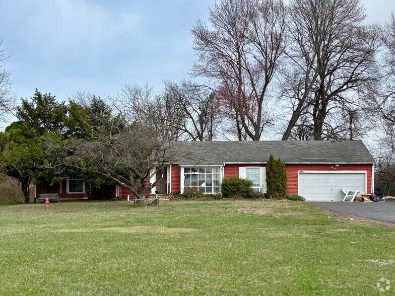 More Photos Of 1909 NJ-38, Southampton Medical For Lease