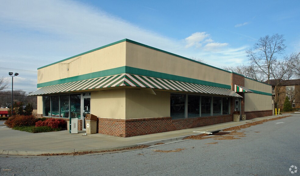 Primary Photo Of 10021 Reisterstown Rd, Owings Mills Fast Food For Lease