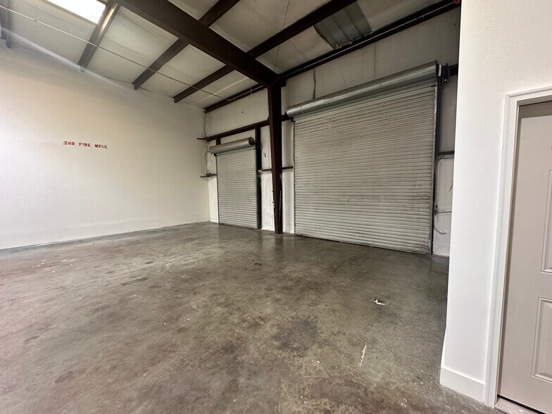 More Photos Of 4480 N Industrial Dr, Cumming Warehouse For Lease