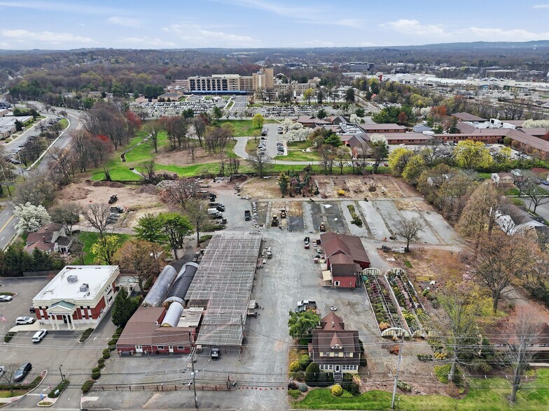 More Photos Of 232 Oradell Ave, Paramus Garden Center For Sale