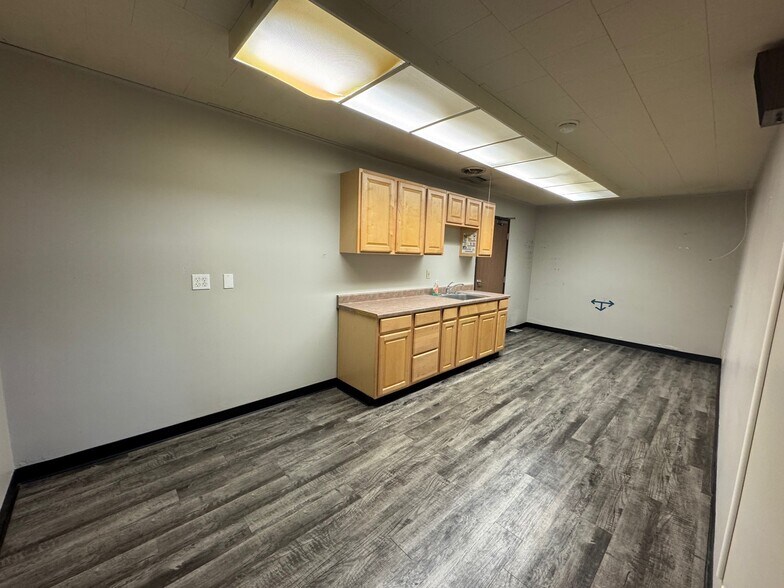 More Photos Of 113 E F St, Tehachapi Medical For Sale