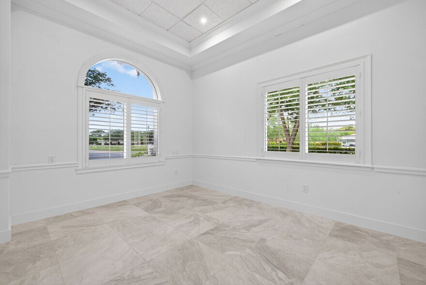 More Photos Of 3820 Via Del Rey, Bonita Springs Medical For Sale