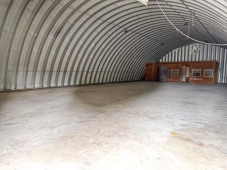 More Photos Of 1374 S FM 1655, Alvord Warehouse For Lease