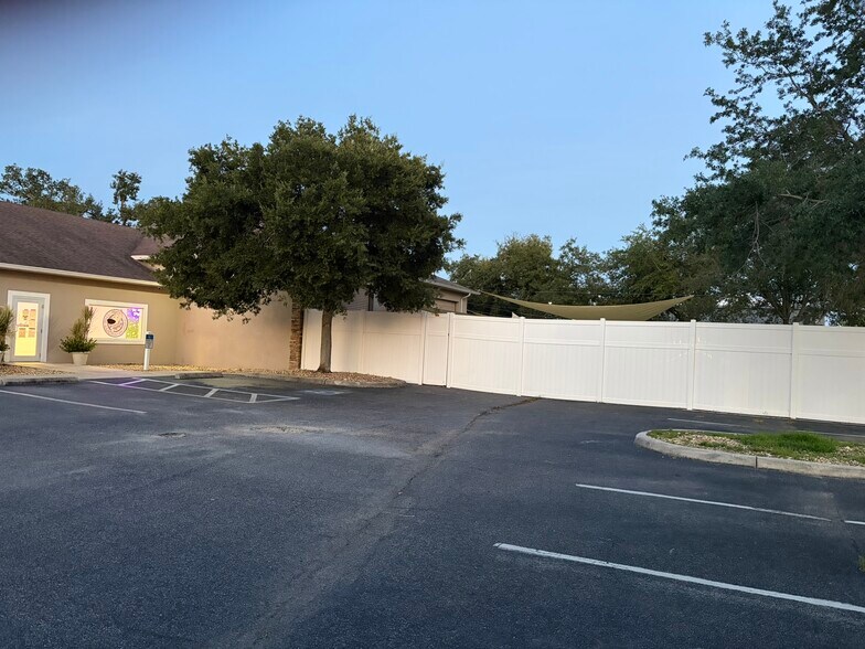 More Photos Of 718 60th Street Ct E, Bradenton Auto Repair For Sale