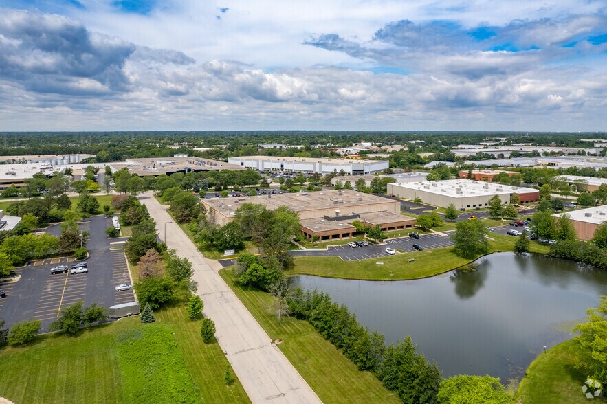 More Photos Of 900 Corporate Grove Dr, Buffalo Grove Warehouse For Lease