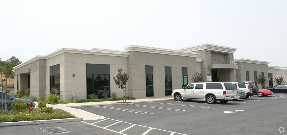 Primary Photo Of 3436 Hillcrest Ave, Antioch Medical For Lease