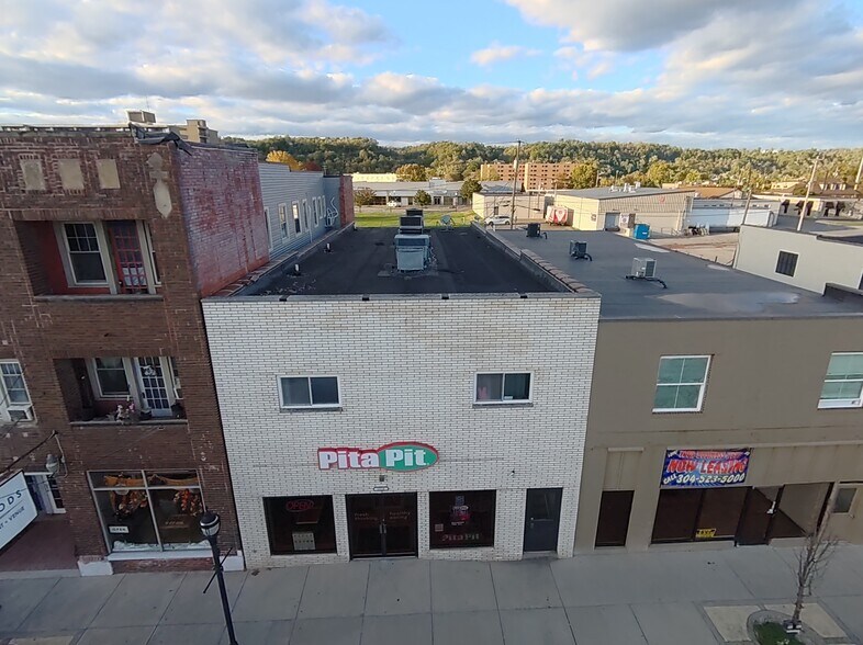 More Photos Of 1216 4th Ave, Huntington Storefront Retail Office For Sale