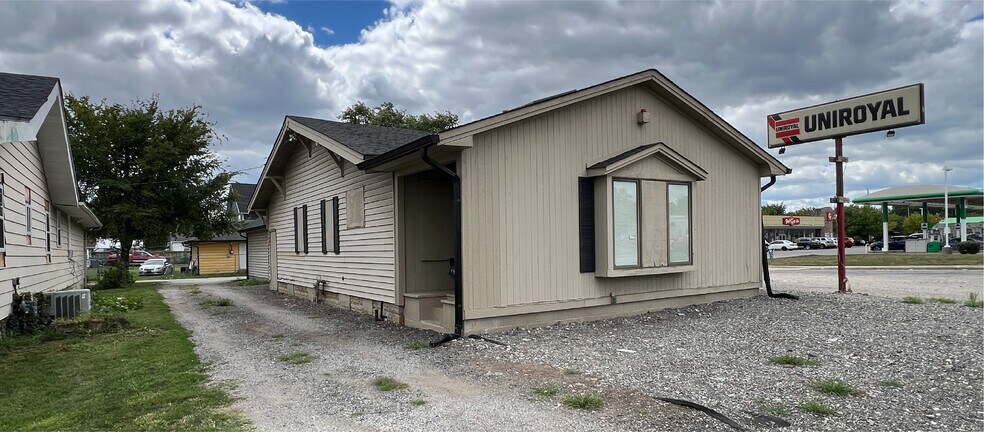 More Photos Of 3323 W 16th St, Indianapolis Auto Repair For Sale