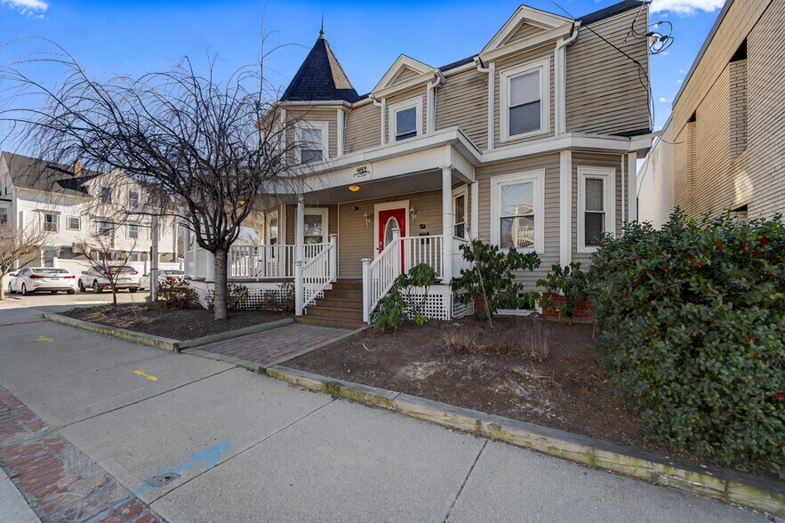 More Photos Of 982 Mineral Spring Ave, North Providence Office For Sale