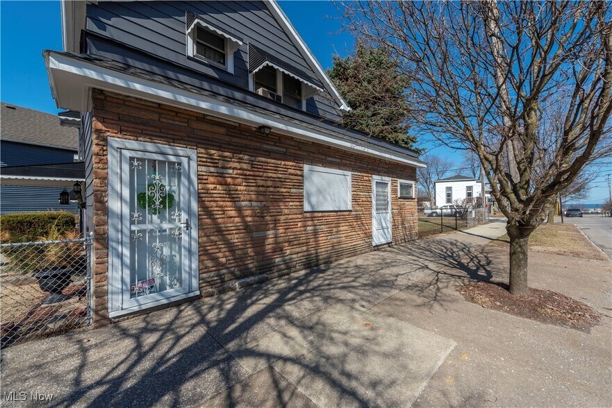 More Photos Of 1370 W 49th St, Cleveland Land For Sale