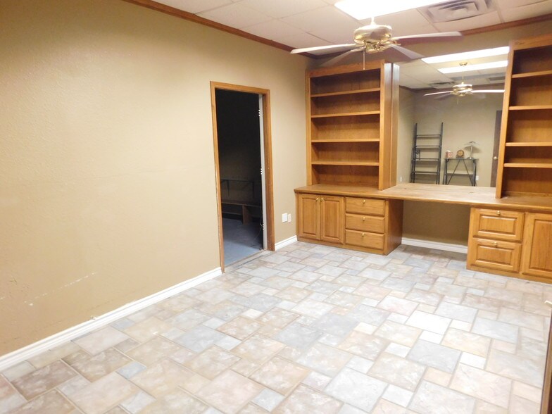 More Photos Of 4104 SW 33rd Ave, Amarillo Medical For Sale