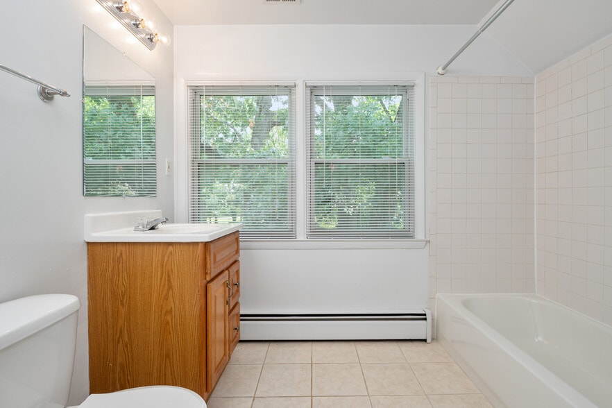 More Photos Of 2893 Jessup Rd, Jessup Office For Sale