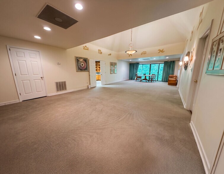 More Photos Of 2054 Harobi Dr, Tucker Specialty For Lease