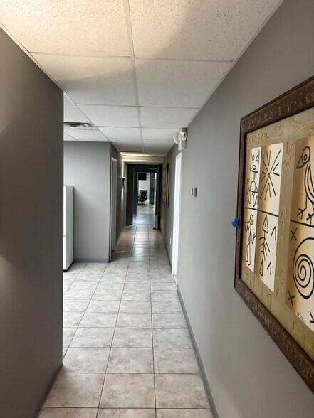 More Photos Of 1818 Scherer Pky, Saint Charles Warehouse For Sale